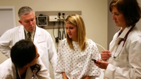 urologists-with-patient